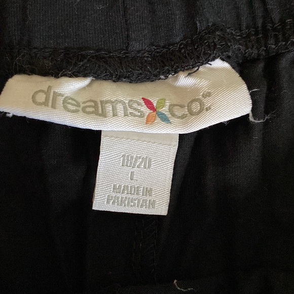 Dreams Co Women’s Sz Large plaid flannel LS shirt and black leggings- pj set - Picture 5 of 9